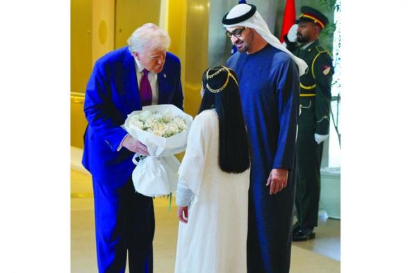 الامارات | طفلة «باقة الزهور» في استقبال ترامب: وقفت أمام أعظم قائدين في العالم
