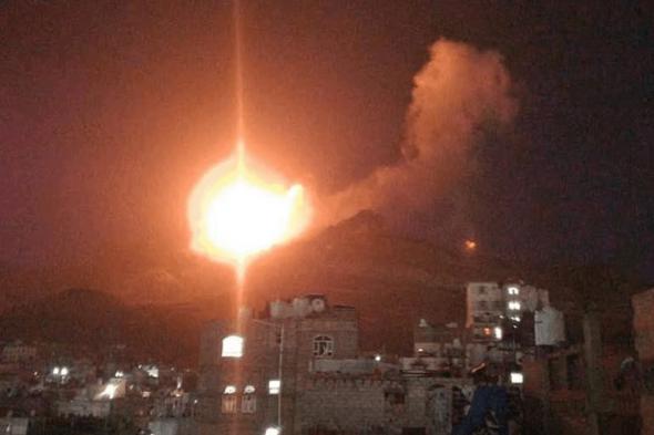 بينهم حسين عبدالكريم الحوثي...تشيع عدد من القيادات بصعدة لقوا مصرعهم بقصف الطيران