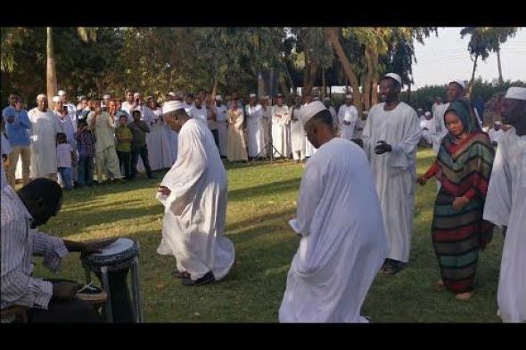 شاهد بالفيديو.. رقصات طفل سوداني في حفل طمبور تخطف الأضواء على السوشيال ميديا وتثير إعجاب الجمهور والحاضرين